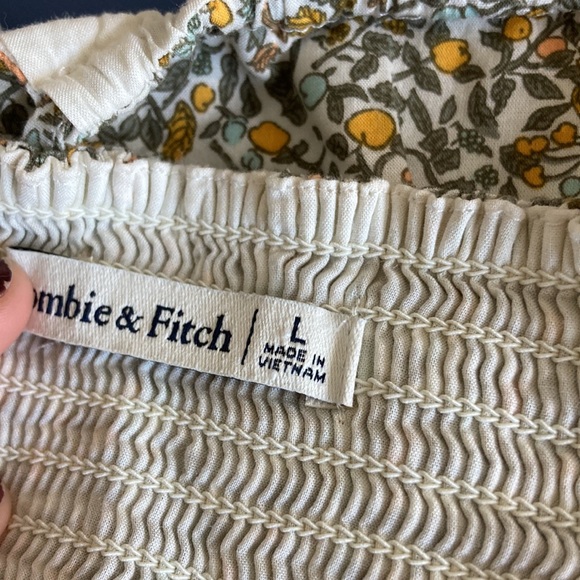 A&F top - Picture 3 of 4